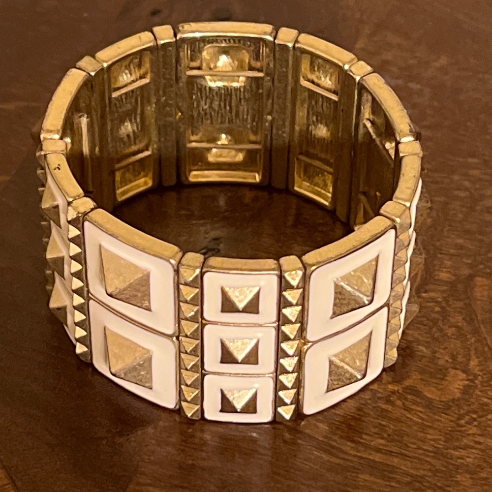 Lia Sophia Riveting Stretch Cuff Bracelet White Gold Pyramid Rivets Rare